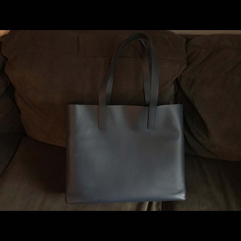 Everlane Day Market Tote w/ pink organizer insert